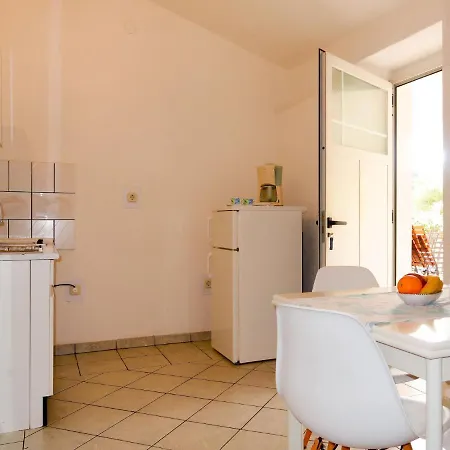 Apartment Elena - Mlk351 By Interhome *