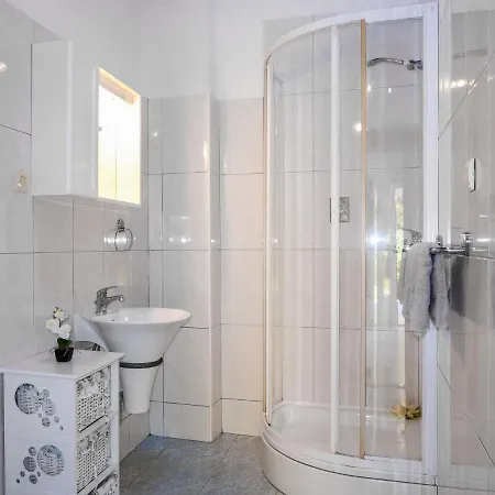 Apartment Elena - Mlk351 By Interhome